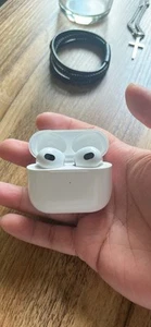 Casque intra-auriculaire sans fil Apple AirPods 3ème génération - Blanc - Photo 1 sur 6