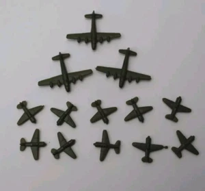 Axis & Allies Board Game Replacement Pieces MB 1987 Dark Green Airplanes 13 pcs - Picture 1 of 2