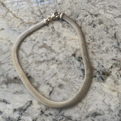 "Collar gargantilla vintage de plata Omega cadena serpiente 16" 3/8"" de ancho" Foto 1 de 4