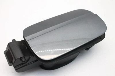 AUDI A4 8W2, B9 Volet de Réservoir de Carburant 8W0809906 3.00 Petrol 30100914 - Photo 1/4