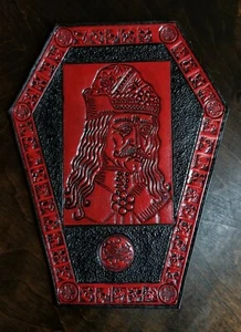 VLAD DRACULA SARG ROT FARBE ECHTLEDER-RÜCKENAUFNÄHER - Bild 1 von 3