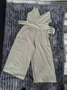 Olive grüner JUMPSUIT @@@ GR. 38 - Bild 1 von 1