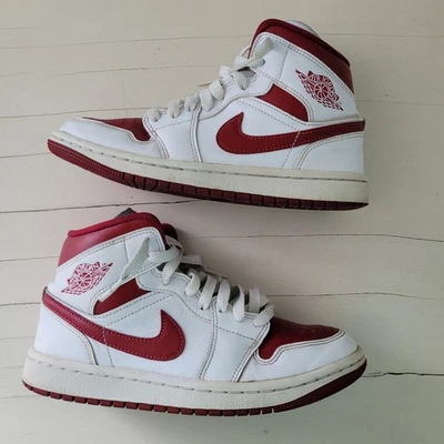 Tênis Nike Air Jordan 1 Mid Reverse Chicago tamanho 6.5 vermelho branco - Imagem 1 de 4