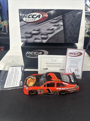 RCCA Jamie McMurray #1 贝斯专业商店 2012 Impala Elite 亲笔签名 /125 — 第 1/4 张图片