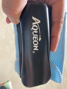 AQUEON Algae Cleaning Magnet Cleaner Medium - Picture 1 of 2