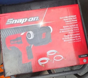 Snap-On CTTP861DB Pistola a pompa manuale per trasferimento fluidi in microlitio 14,4 V - Foto 1 di 1