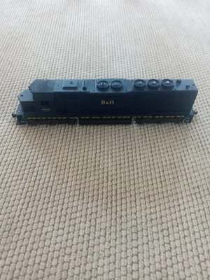 athearn baltimore & ohio SDP40 dummy/ho scale/multi-cab/kit #4101/pre-owned - Image 1 of 4