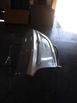 2018 Chevrolet Sonic Silver Deck Lid OEM 42497341 4DR Sedan 104K Miles — 第 1/4 张图片