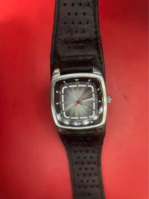 Reloj de cuarzo Roots Canada para hombre, correa de cuero gruesa (funcionando) Foto 1 de 4