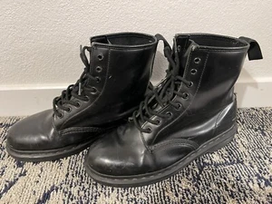 Dr. Martens 8-Inch 8-eyelet Black Leather Boots Size 10 - Picture 1 of 6