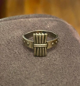 Vintage Sterling Silver Ring Hallmarked Size 4.25 ๐ - Picture 1 of 5