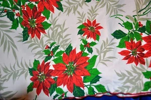 BEAUTIFUL VTG 1950'S MCM XMAS HOLIDAY TABLECLOTH RED POINSETTIAS 58 X 60 - Picture 1 of 4