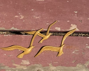 Arte de pared náutico vintage Homco imitación madera plástico gaviotas voladoras aves MCM - Imagen 1 de 6