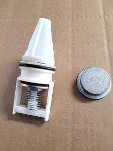 Gilbarco K35213 Strainer Check Valve, pumping unit - Picture 1 of 1