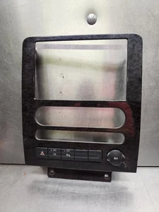 05-07 Mercury Montego tablero central radio bisel con control de tracción 5G13-7404302 - Imagen 1 de 12