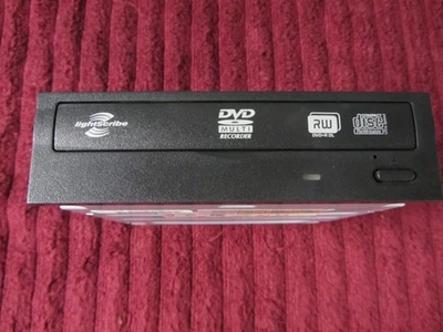 Lite-On LightScribe 24X SATA DVD+/-RW Dual Layer Drive IHAS424-98 B/NOS - Image 1 of 3