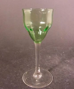 Art Decò - Bicchiere da liquore, anni '20. Vetro soffiato ottico. - Foto 1 di 1