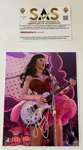 KATY PERRY SEXY 8X10 ORIGINAL IMAGE INK HAND SIGNED AUTOGRAPH + A COA - Picture 1 of 1