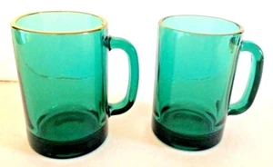 Vintage Glas Kaffeetasse Becher Grün Goldrand 2er Set - Bild 1 von 4