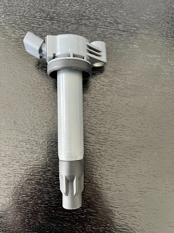 Bobina de encendido Toyota OEM para Lexus RX 330   Foto 1 de 4