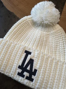 MLB LOS ANGELES DODGERS POM BEANIE HAT WOMENS OSFM - Picture 1 of 3