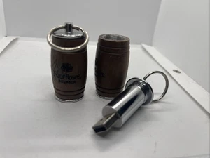 2 Four Roses Bourbon Barrel USB Jump Drive Keyring Pappy RARE PROMOTIONAL ITEM - Photo 1/3