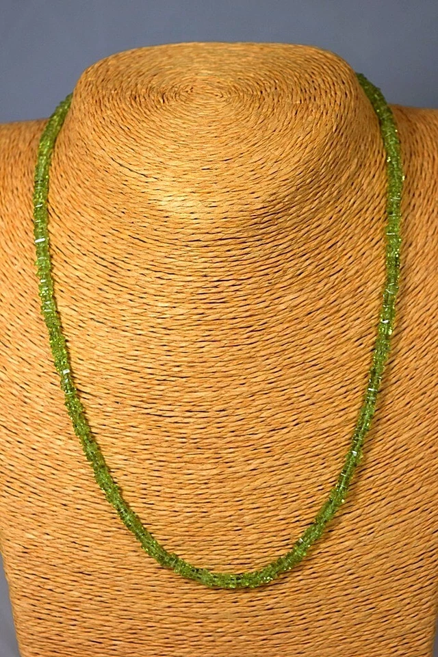 Peridot Kette Collier 105,0ct. Olivin Schmuck Edelstein Heilstein Halskette NEU! - Bild 1 von 1