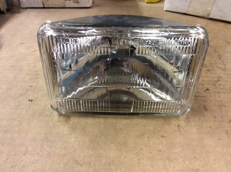 New General Electric H4651 Headlight Bulb Qty 1 - Image 1 of 4