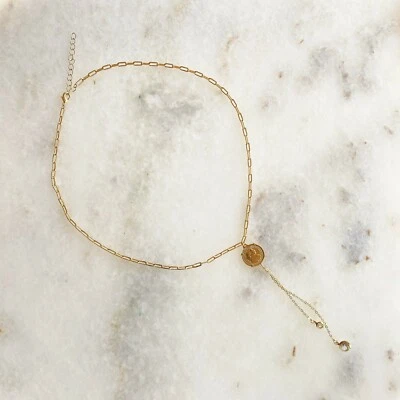 Collar de cadena con clip de papel de 3 mm relleno de oro de 18 quilates con colgante de moneda y cristales Foto 1 de 4