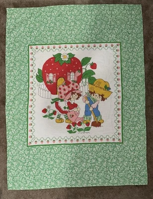 Винтажное стеганое детское одеяло с петлями для кроватки Green Strawberry Shortcake 35x44 - Изображение 1 из 4