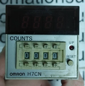 OMRON H7CN-XHNS COUNTER 100-240VAC 30VDC 100mA 5KCPS QUANTITY!! WOW!! GENUINE!! - Picture 1 of 2