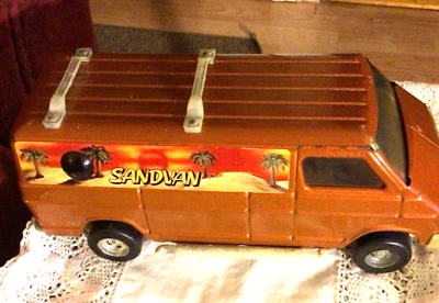 Toy Pressed Steel  Vintage Brown Sandman Ertl Dodge Van - Изображение 1 из 4