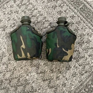 Menge 2 Wasserkantinen, Militärbeutel - Bild 1 von 2