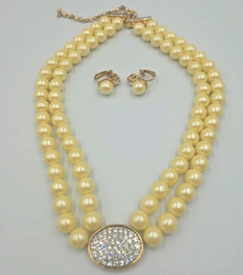 Conjunto de collar y pendientes de perlas de imitación de vidrio con marca Avon HS LEER Foto 1 de 4