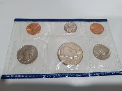 1985 P United States Mint Set FIVE COINS - Image 1 of 2