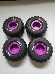 Camión de radiocontrol Monster Jam Grave Digger Monster RC 2021 Spin Master 66808RX solo ruedas  - Imagen 1 de 4