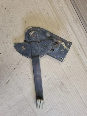 Regulador de ventana de puerta Ford Cortina mk2 O/S/R... para un modelo de 4 puertas. Foto 1 de 2