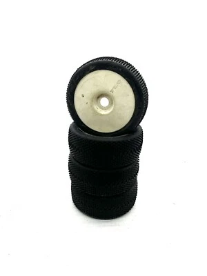 PROLINE #9040 Set Of 4 Tires Used - Image 1 of 4