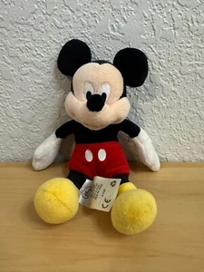 Peluche suave de 9 pulgadas de Mickey Mouse de la colección Disney - Imagen 1 de 4
