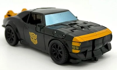 Transformers 2014 AOE Autobot One Step Changers: High Octane Bumblebee - Image 1 of 4