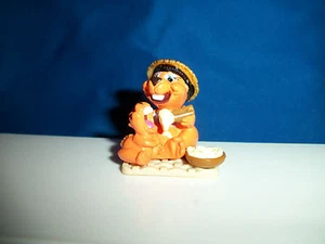 MUTTER FÜTTERT KIND ESSSTÄBCHEN Figur Cartoon CHINESISCHER BIBER Kinder Überraschung - Bild 1 von 5
