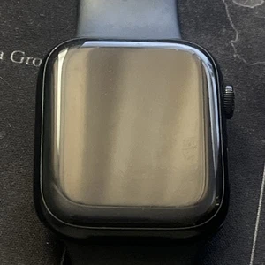 Apple Watch Series 8 45 mm aluminium GPS + rayures lumineuses cellulaires fonctionne très bien - Photo 1 sur 6