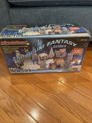 Miracle Beam Acuario Fantasy Series Modelo 2179 NUEVA YORK Fibra Óptica Decoración NUEVO Foto 1 de 4