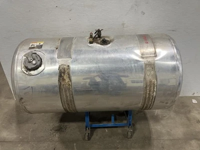 Peterbilt 386 Right/Passenger Fuel Tank, 100 Gallon - Used Foto 1 de 4