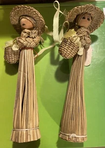 Set of 2 Braided CORN HUSK STRAW DOLLS Hats & Yellow Ribbons Flowers & Baskets - Picture 1 of 8