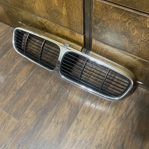 04-2007 JAGUAR XJ8 XJR VANDEN PLAS FRONT RADIATOR HOOD GRILL GRILLE EMBLEM OEM - Bild 1 von 16