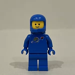 NEW LEGO BLUE BENNY CLASSIC SPACE SPACEMAN RETRO MINIFIGURE ASTRONAUT GIFT - Picture 1 of 3
