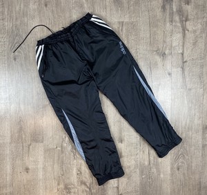 Pantalones para hombre | Comprar online en adidas