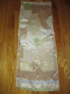Bufanda oblonga Liz Claiborne beige tostado verde salvia geométrica 100 % seda 52" Foto 1 de 3