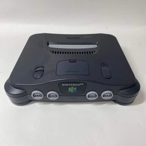 Console videogioco Nintendo 64 N64 NUS-001 nera - Foto 1 di 9